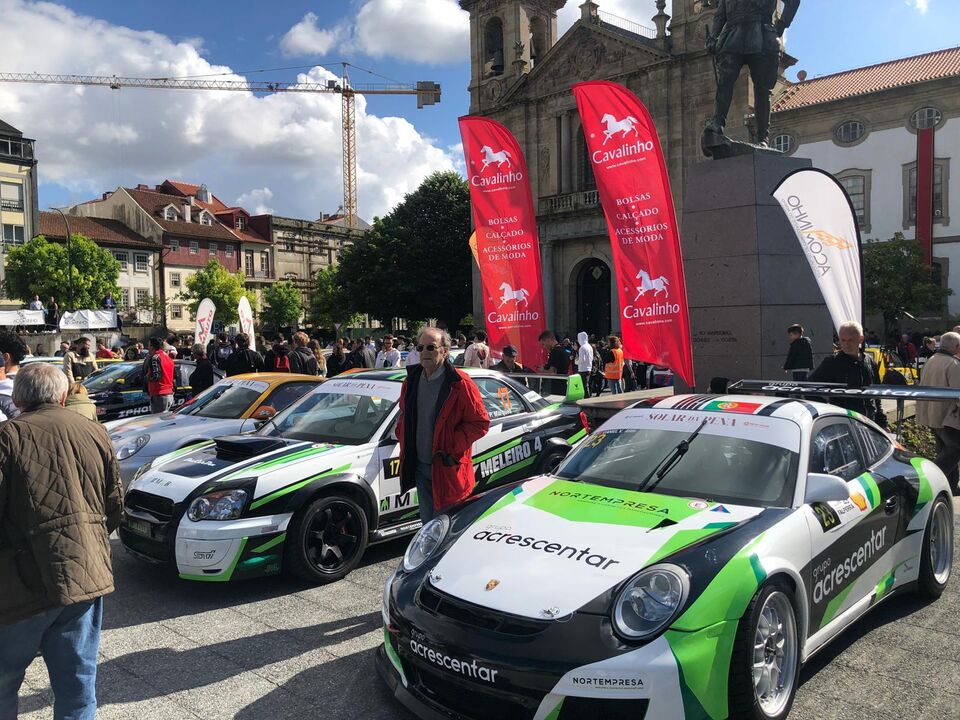 O tradicional desfile de carros de competição acontece a 17 de maio no centro da cidade de Braga