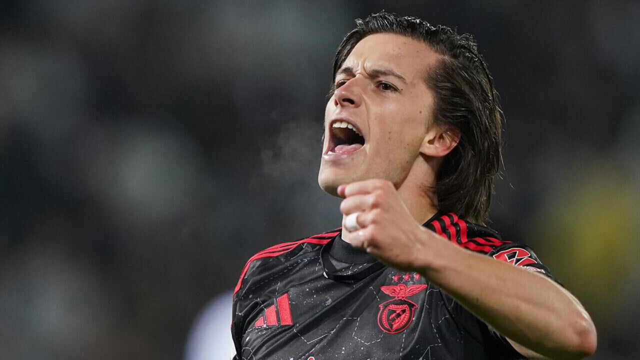 Álvaro Carreras festeja