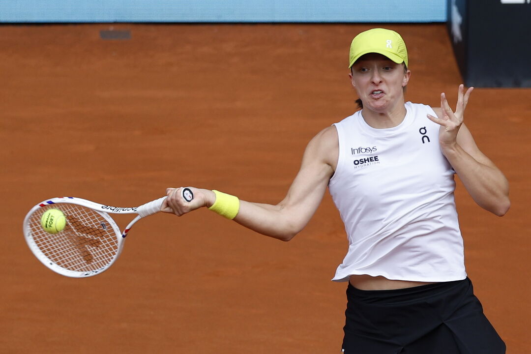 Iga Swiatek afastada por Danielle Collins em Roma