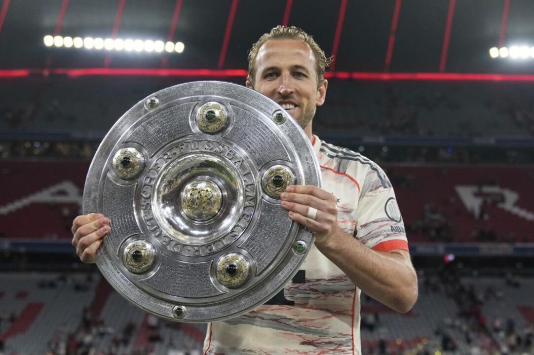 Harry Kane levantou o primeiro troféu da carreira 