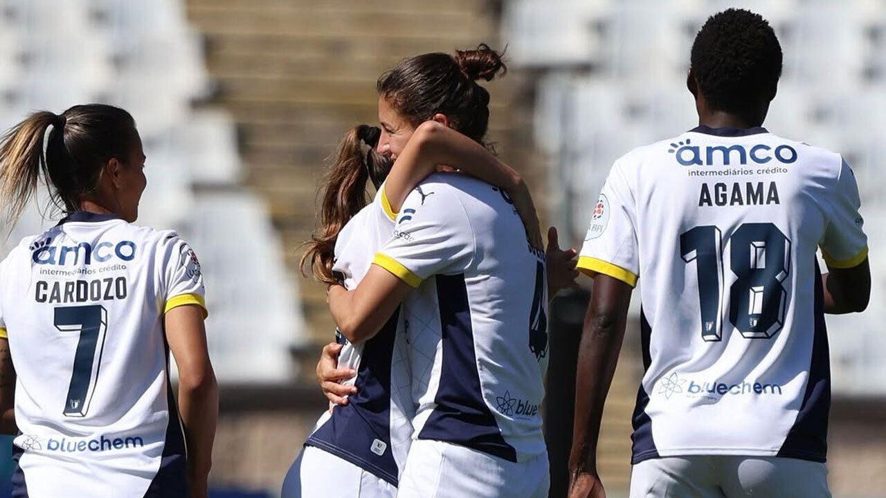 Equipa feminina do Famalicão