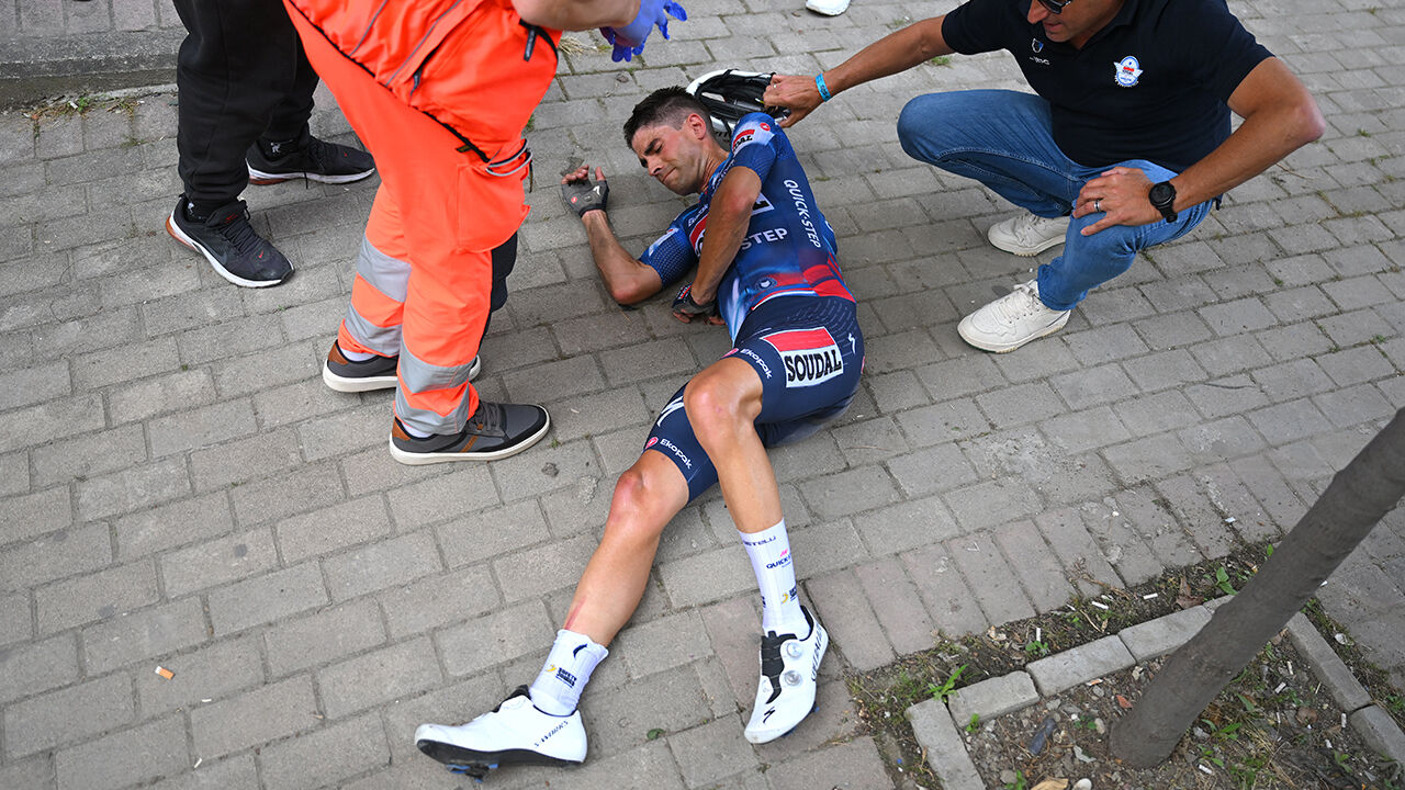 Mikel Landa caiu na etapa inaugural do Giro
