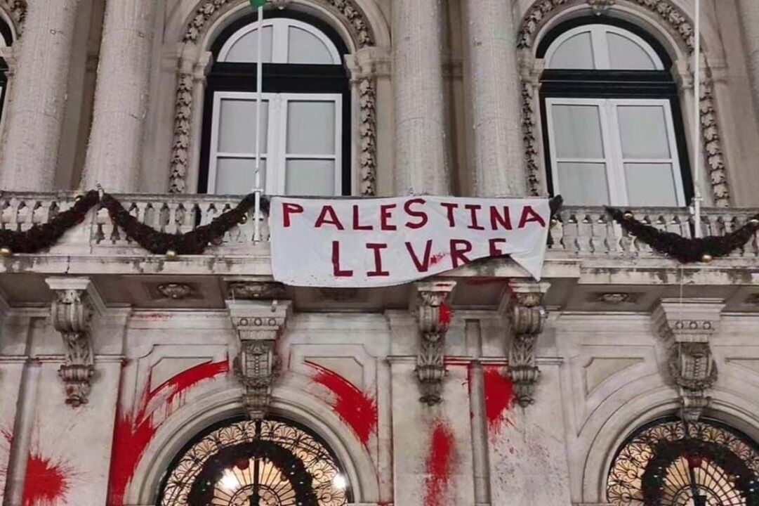 Câmara Municipal de Lisboa vandalizada