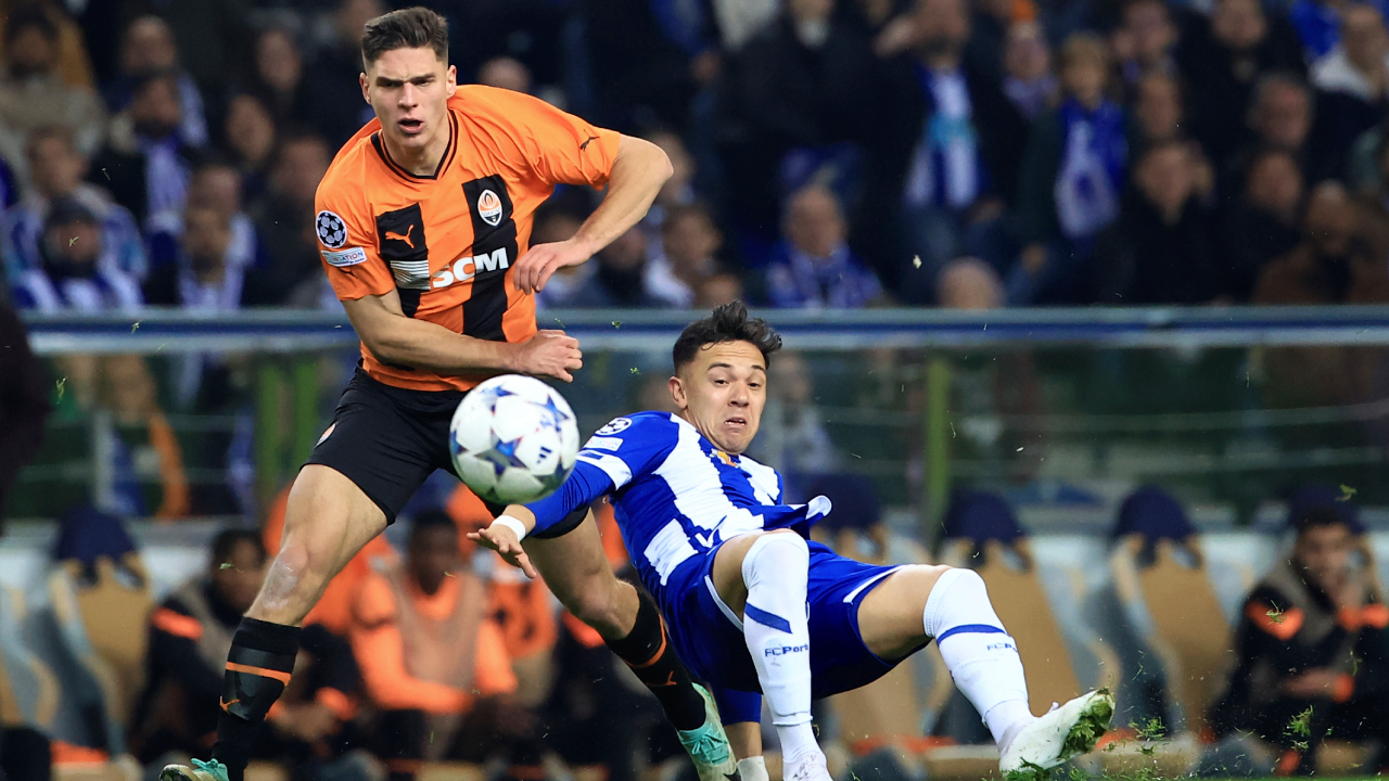 À VISTA. Criativo defrontou o FC Porto duas vezes em 2023/24, em jogos a contar para a Liga dos Campeões