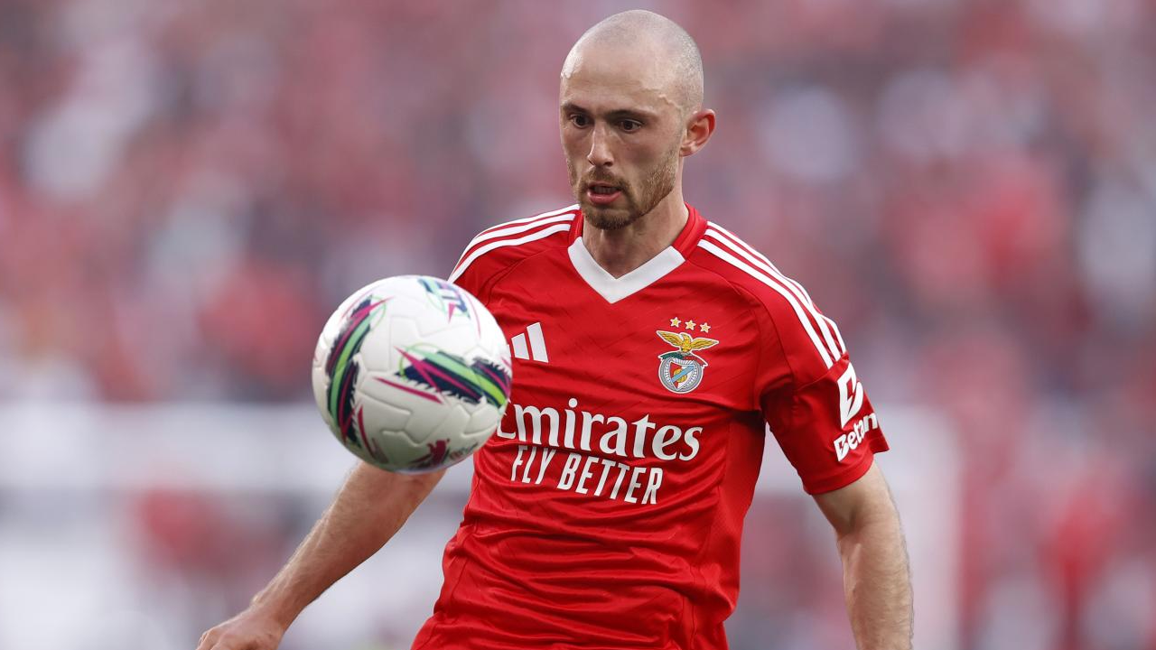 Aursnes, jogador do Benfica