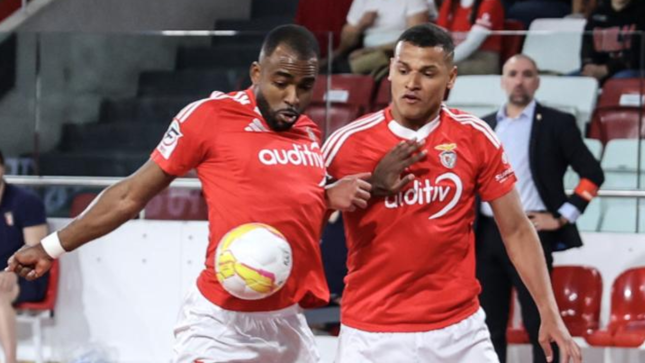 Arthur e Jacaré, jogadores da equipa de futsal do Benfica