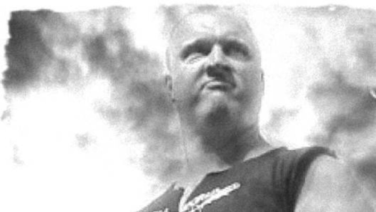 Mike Raybeck morre atropelado a caminho de casa