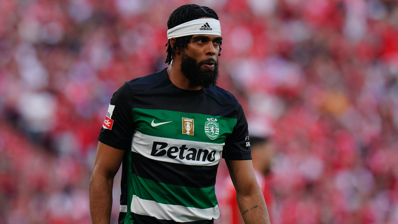 SEQUÊNCIA. St. Juste vem mostrando expressão quando é chamado