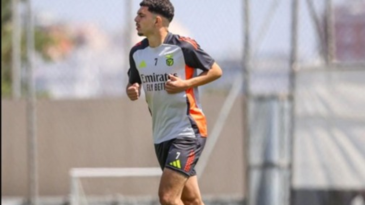 Amdouni acelera para o Jamor: avançado mostra-se a correr no Seixal