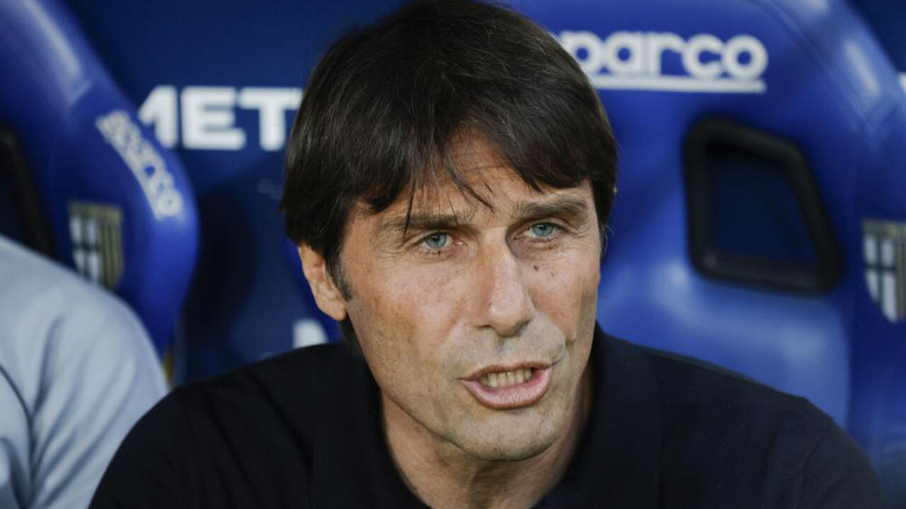 Antonio Conte pode guiar o Nápoles ao título da Serie A