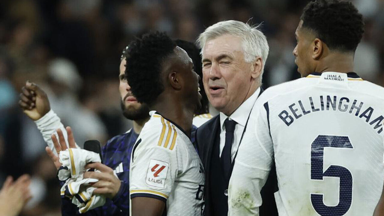 Vinícius Júnior e Ancelotti