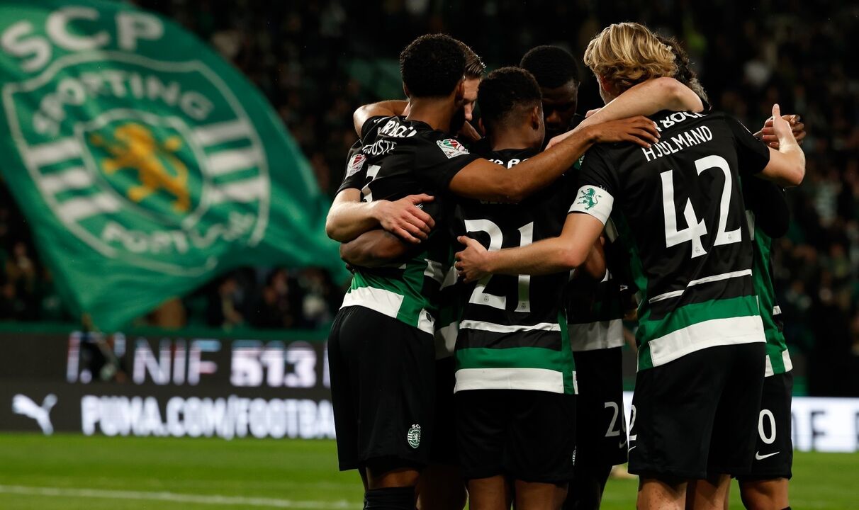 Leões celebram juntos mais um sucesso