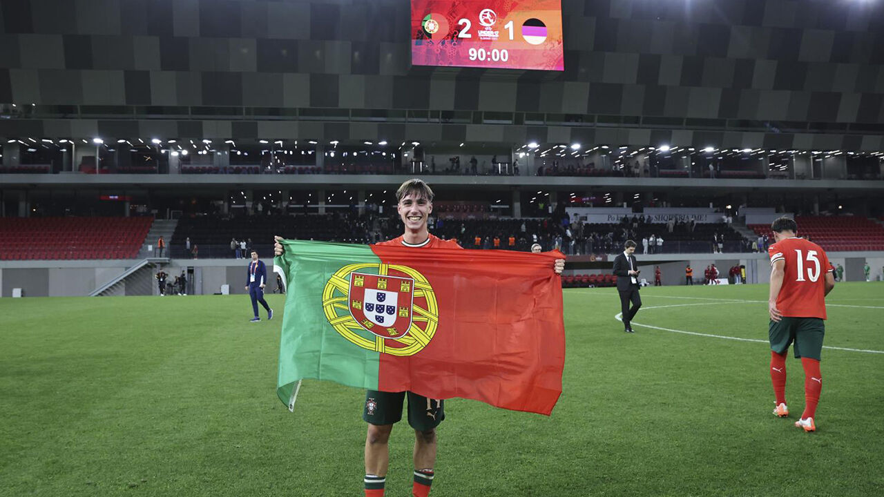 Dianteiro diz que toda a equipa esteve num nível alto