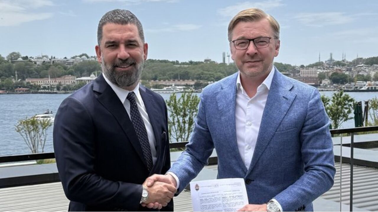 Arda Turan é o novo treinador do Shakhtar Donetsk