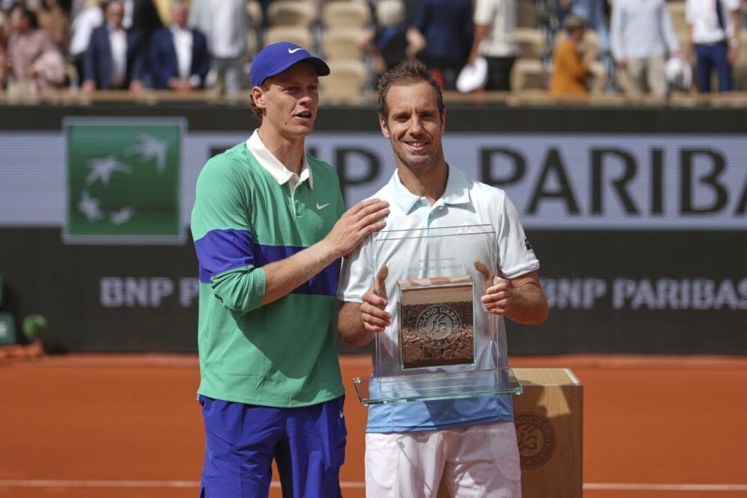 Jannik Sinner e Richard Gasquet em Roland Garros