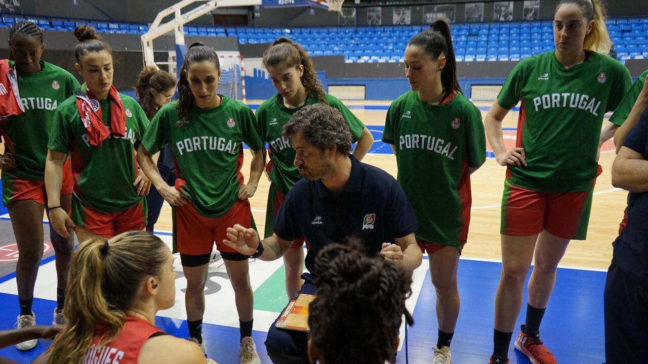 Seleção feminina de Basquetebol
