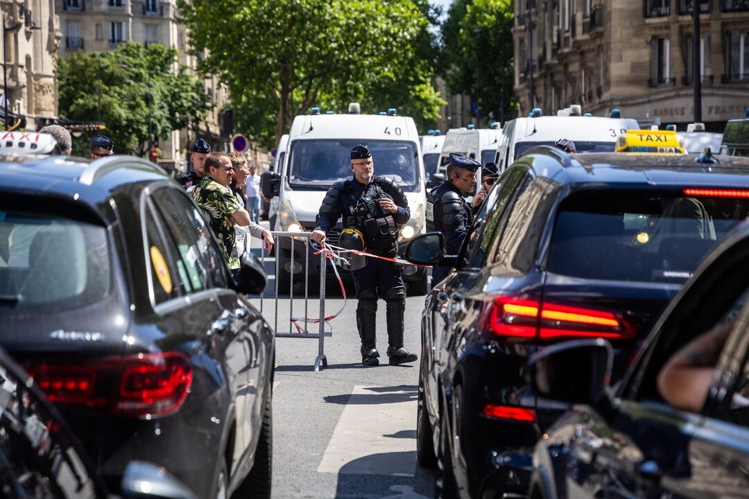 Uma grande parte da força policial vai concentrar-se na zona dos Campos Elísios, Paris,