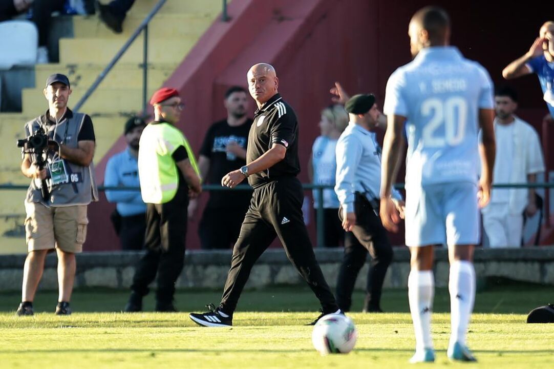 José Mota durante o jogo com o Vizela
