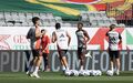Sem Aursnes e Amdouni mas com Renato Sanches: as melhores imagens do treino do Benfica no Jamor