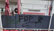 Casa do Benfica da Quinta do Conde vandalizada com inscrições do Sporting