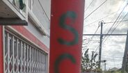 Casa do Benfica da Quinta do Conde vandalizada com inscrições do Sporting