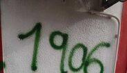 Casa do Benfica da Quinta do Conde vandalizada com inscrições do Sporting