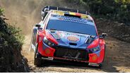 Thierry Neuville no seu Hyundai