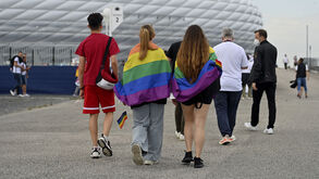 Federação Inglesa proíbe mulheres transgénero de jogar futebol feminino
