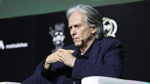 Jorge Jesus vai assinar com o Al Nassr e viaja já segunda-feira