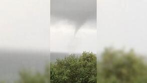 Imagens impressionantes mostram tromba de água em Sesimbra