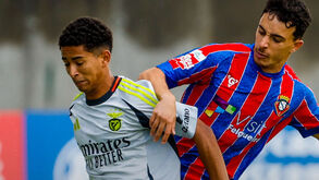Felgueiras-Benfica B, 3-3: empate ao 'cair do pano' em jogo marcado por recital de golos