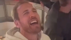 Harry Kane e o primeiro título da carreira: «Vi demasiados adversários a festejar à minha frente»
