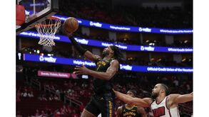 Warriors asseguram última vaga na segunda ronda dos playoffs da NBA