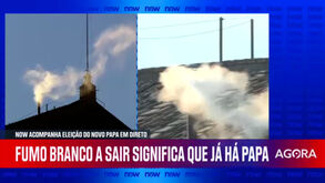 O momento em que se celebrou na Praça de S. Pedro a escolha do novo Papa