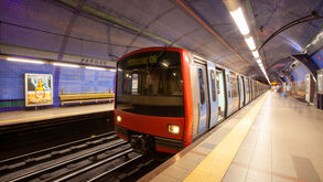 Falha de energia: circulação interrompida nas Linhas Amarela e Azul do Metro de Lisboa 