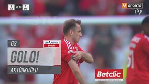 O golo que levou a Luz à loucura: Pavlidis passou por quatro e Aktürkoglu só teve de encostar
