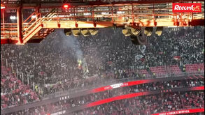 Reações opostas: como as bancadas da Luz viveram o final do Benfica-Sporting