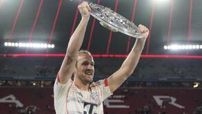 Harry Kane levantou o primeiro troféu da carreira 