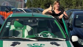 Debast deseja um feliz dia da mãe a Nelleke... com uma recordação à Sporting