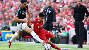 Momento do jogo entre Liverpool e Arsenal