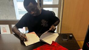 Suaibo Jassi assina contrato com o Santa Clara por três temporadas