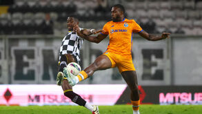 Otávio volta a agitar o universo portista: saiba o motivo do desabafo do central brasileiro