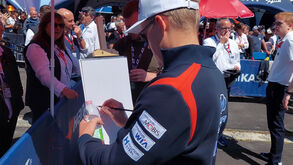 «Sou muito mau!»: veja o talento (ou a falta dele) dos pilotos do Rali de Portugal em... desenhar os próprios carros