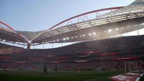Benfica-Sporting resulta em mais de 38 mil euros em multas: águias com a fatia bem maior