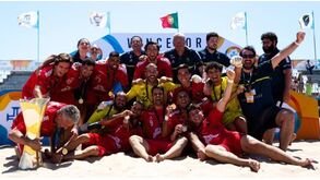 ADC Sótão conquista Supertaça de futebol de praia