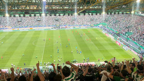 O momento em que termina o jogo em Alvalade e o Sporting inicia a festa do título
