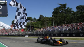 Max Verstappen impõe-se no GP Emilia-Romagna e regressa aos triunfos na Fórmula 1