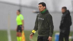 Subida de divisão renova contrato de Luís Pinto