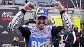 Alex Márquez vence e interrompe série do irmão Marc à sétima corrida sprint de MotoGP