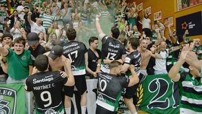 «Espero que tenham guardado mesa na tasca do Rui Borges»: Salvador Salvador brinca após 'bi' do Sporting no andebol e treinador reage